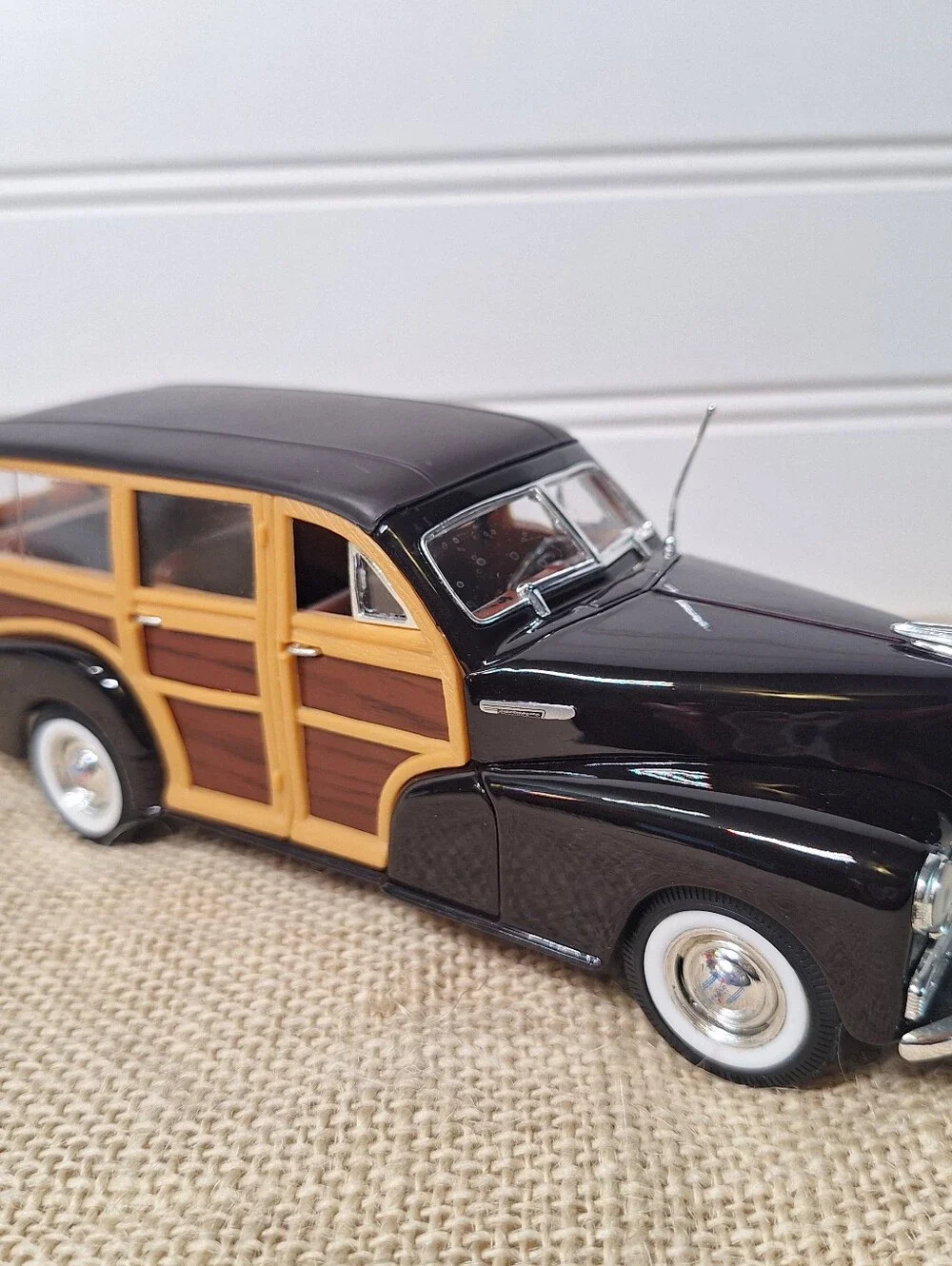 1948 Chevrolet Fleetmaster Woody. Welly, 1/24 Scale. Diecast Car